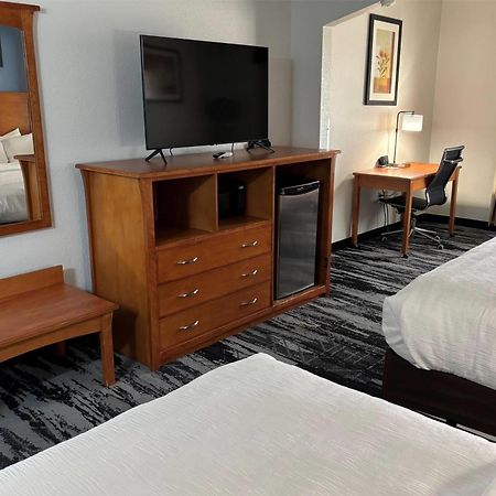 Baymont By Wyndham Marion Hotel Bagian luar foto