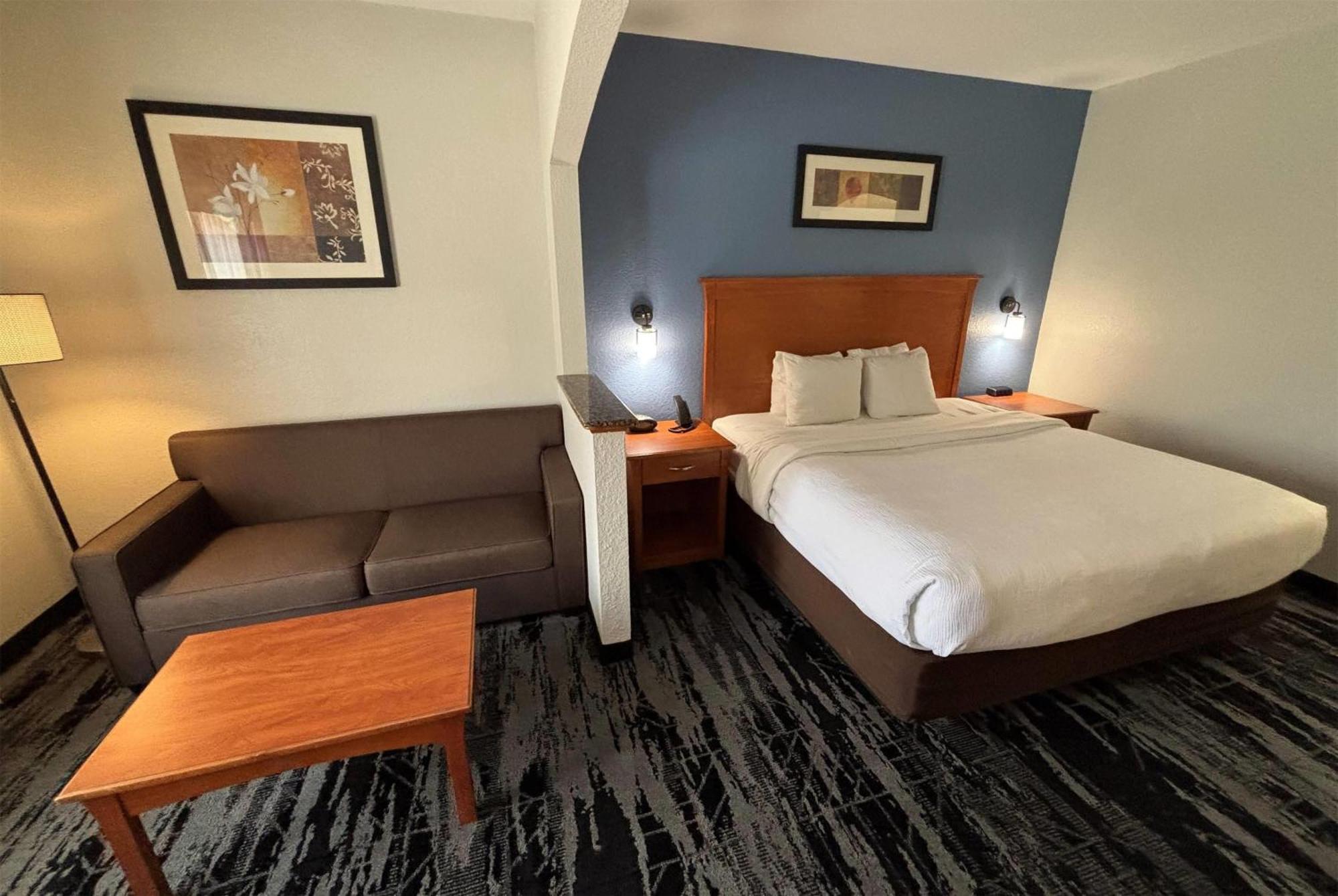 Baymont By Wyndham Marion Hotel Bagian luar foto