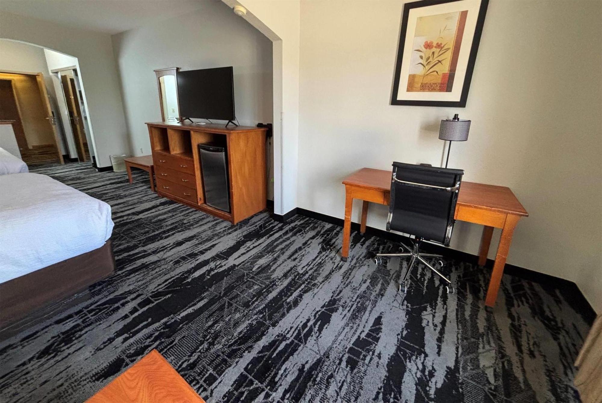 Baymont By Wyndham Marion Hotel Bagian luar foto