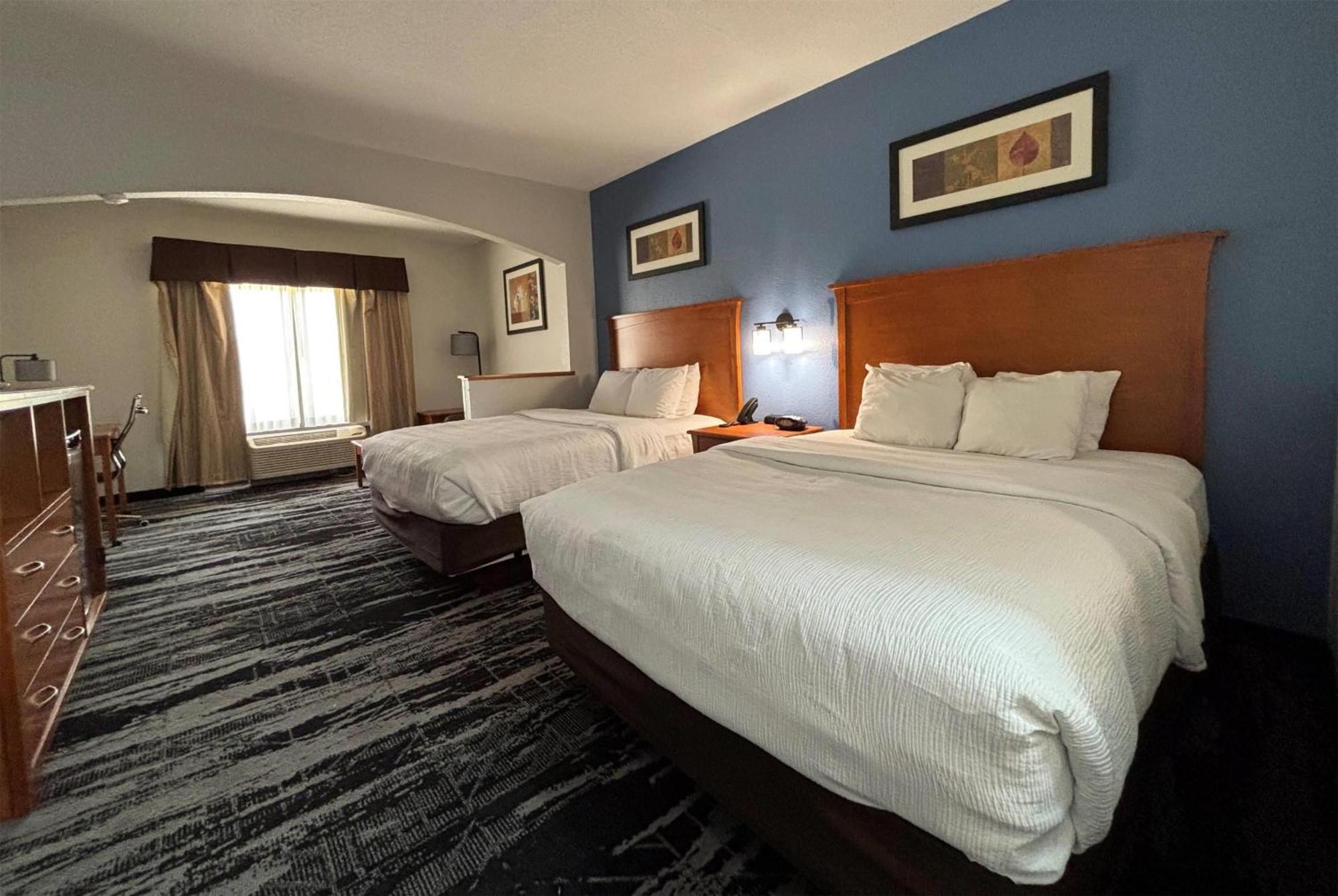 Baymont By Wyndham Marion Hotel Bagian luar foto